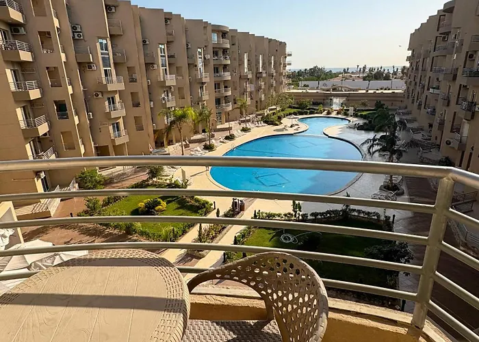 Amazing View! Access & Pool Apartment *